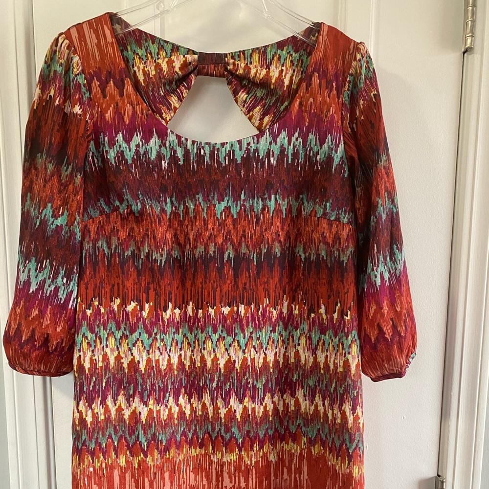 Colorful fun dress with 3/4 sleeve